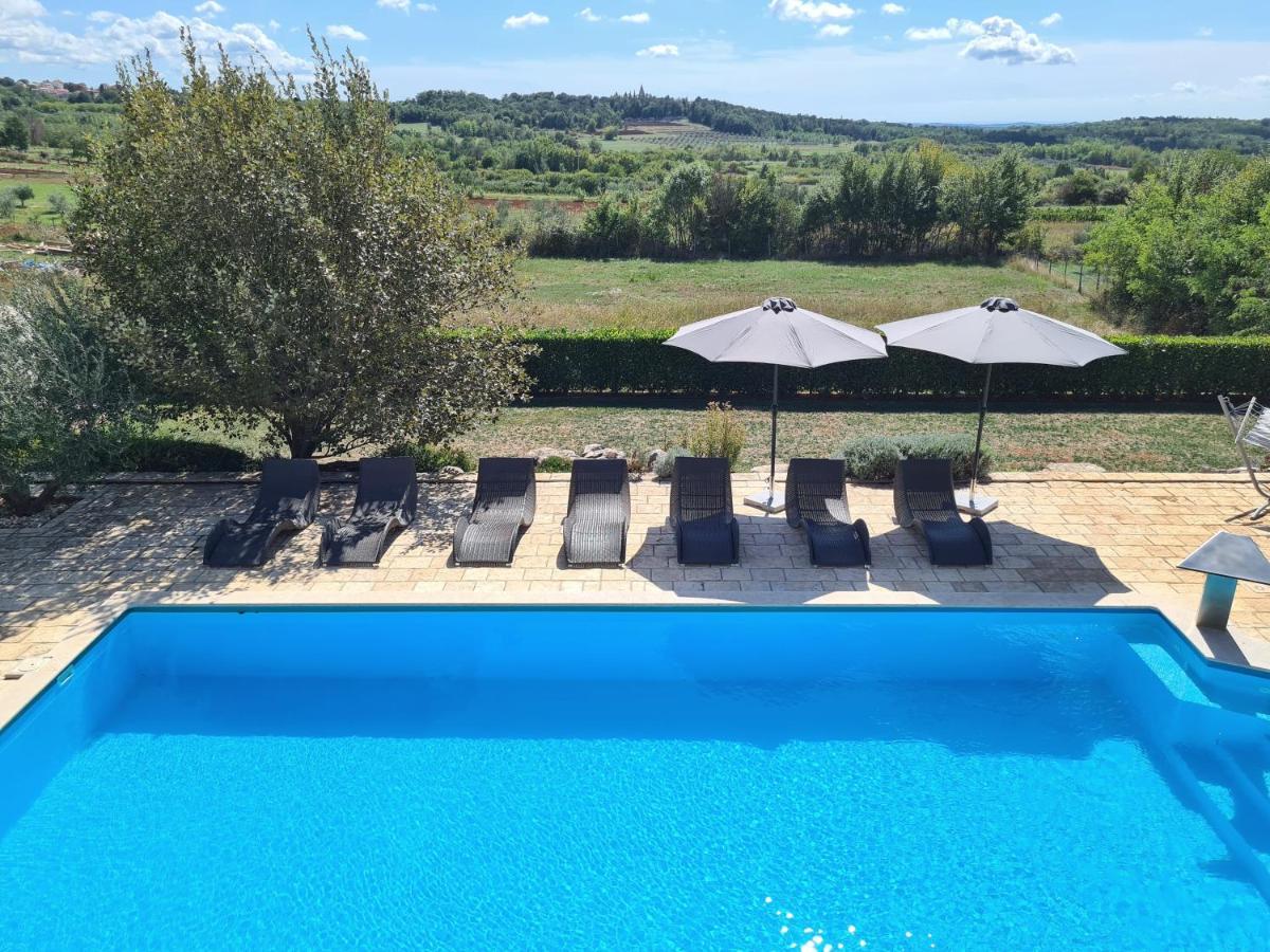 Spacious Villa With Pool, Indoor Jacuzzi And Sauna Near Porec Višnjan Dış mekan fotoğraf