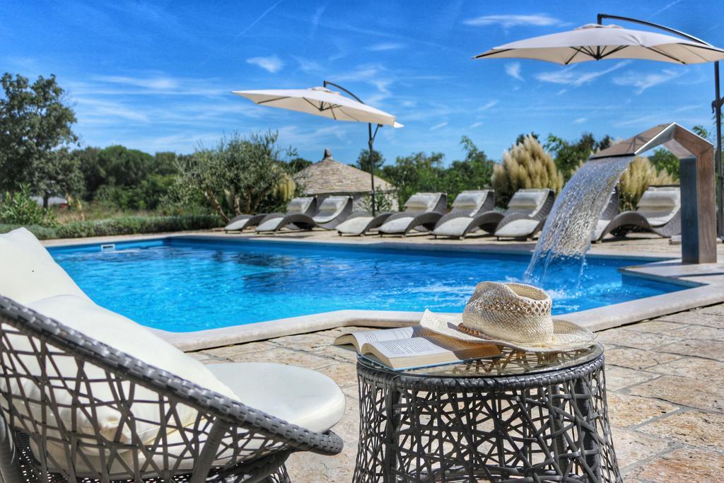 Spacious Villa With Pool, Indoor Jacuzzi And Sauna Near Porec Višnjan Dış mekan fotoğraf